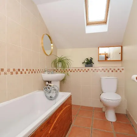 Henwood Barn Holiday home *